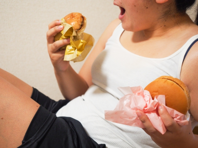 1回の食べ過ぎでダイエットは台無しに？